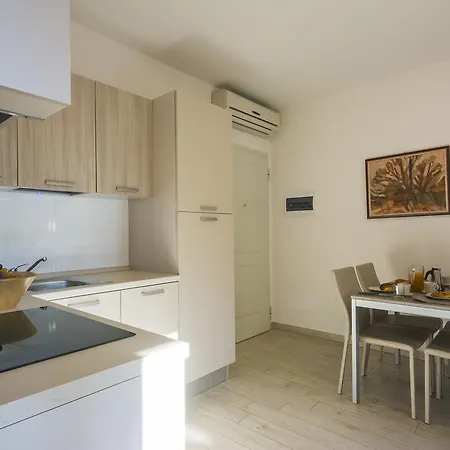 Borgo Guelfo Ii